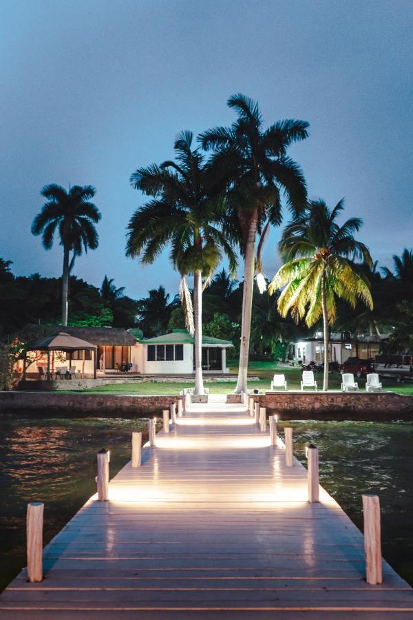 Royal Palm Bacalar Cabanas & Lagoon Club 外观 照片